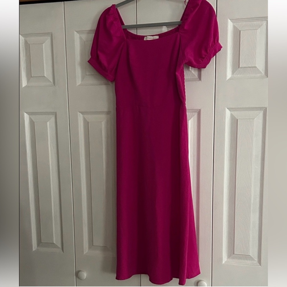 Elegant Fuchsia Puff Sleeve Midi Dress